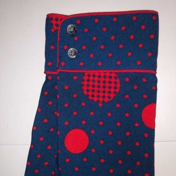 1901 Black and Red Shirt 🍒 - Picture 5 of 6